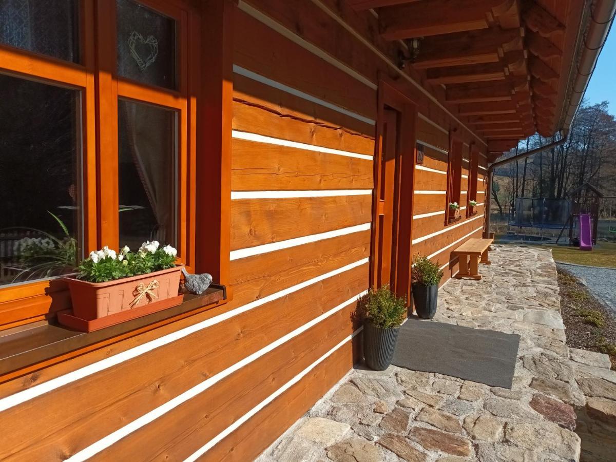 Apartmány u vlčích jam Petrowitz Exterior foto